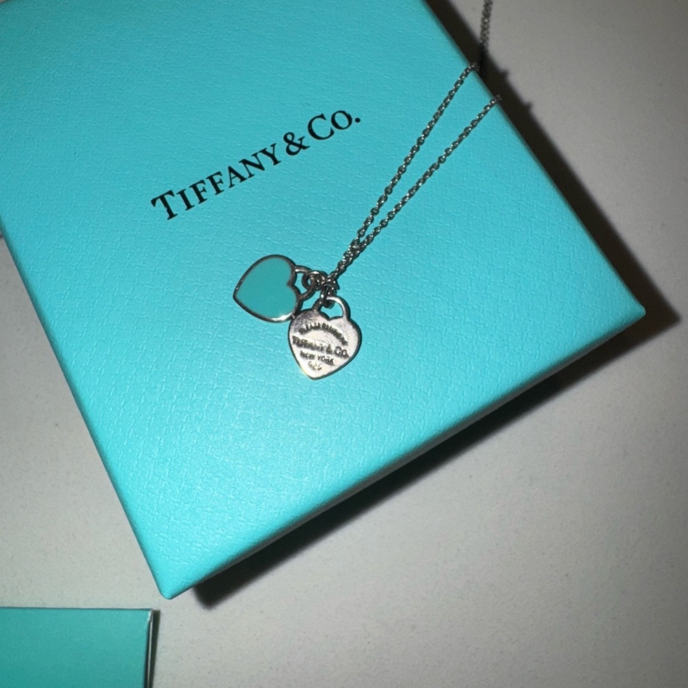 Tiffany & Co. Silver and Blue Classic Necklace 16 inch